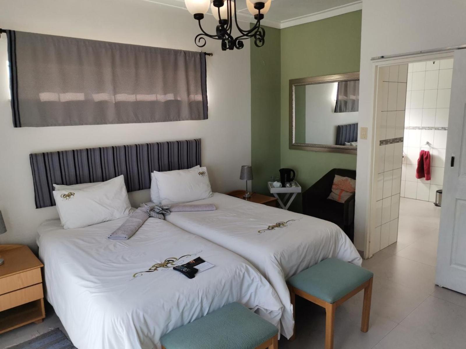 Guesthouse Terra Africa ويندهوك الغرفة الصورة